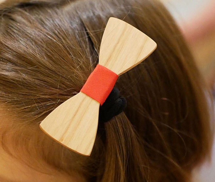 Anpassningsbart h&aring;rtillbeh&ouml;r B&aring;gbinda p&aring; res&aring;r