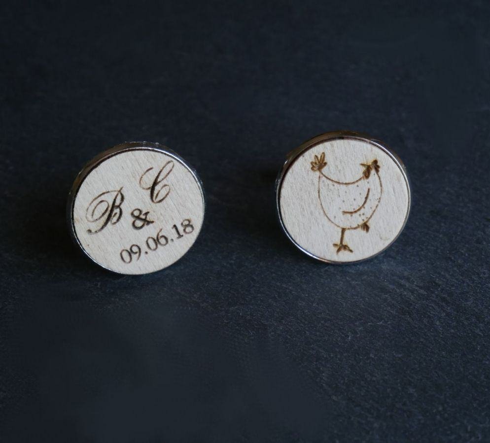 Manschettknappar cabochon set med graverad design
