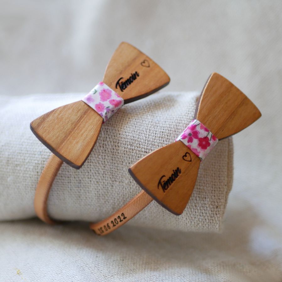 Läderarmband med miniatyr av träbåge, anpassningsbart