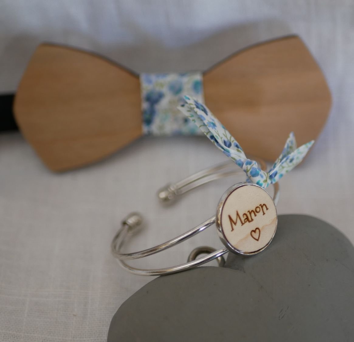 Armband med träcabochon för personlig anpassning och silverpläterad metall