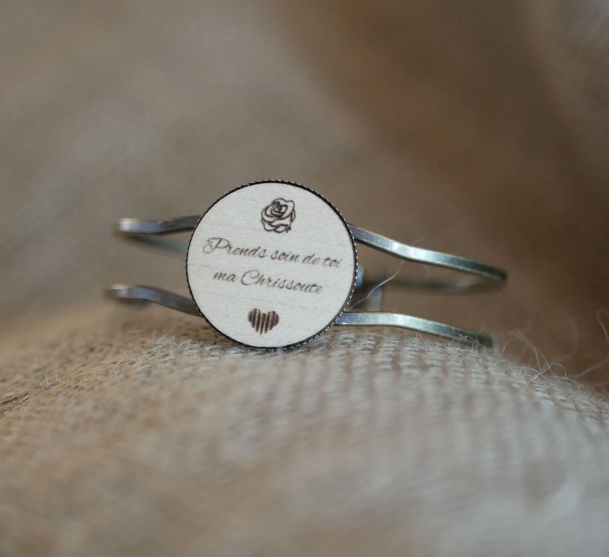 Armband i mässing och trä med anpassningsbar cabochon 