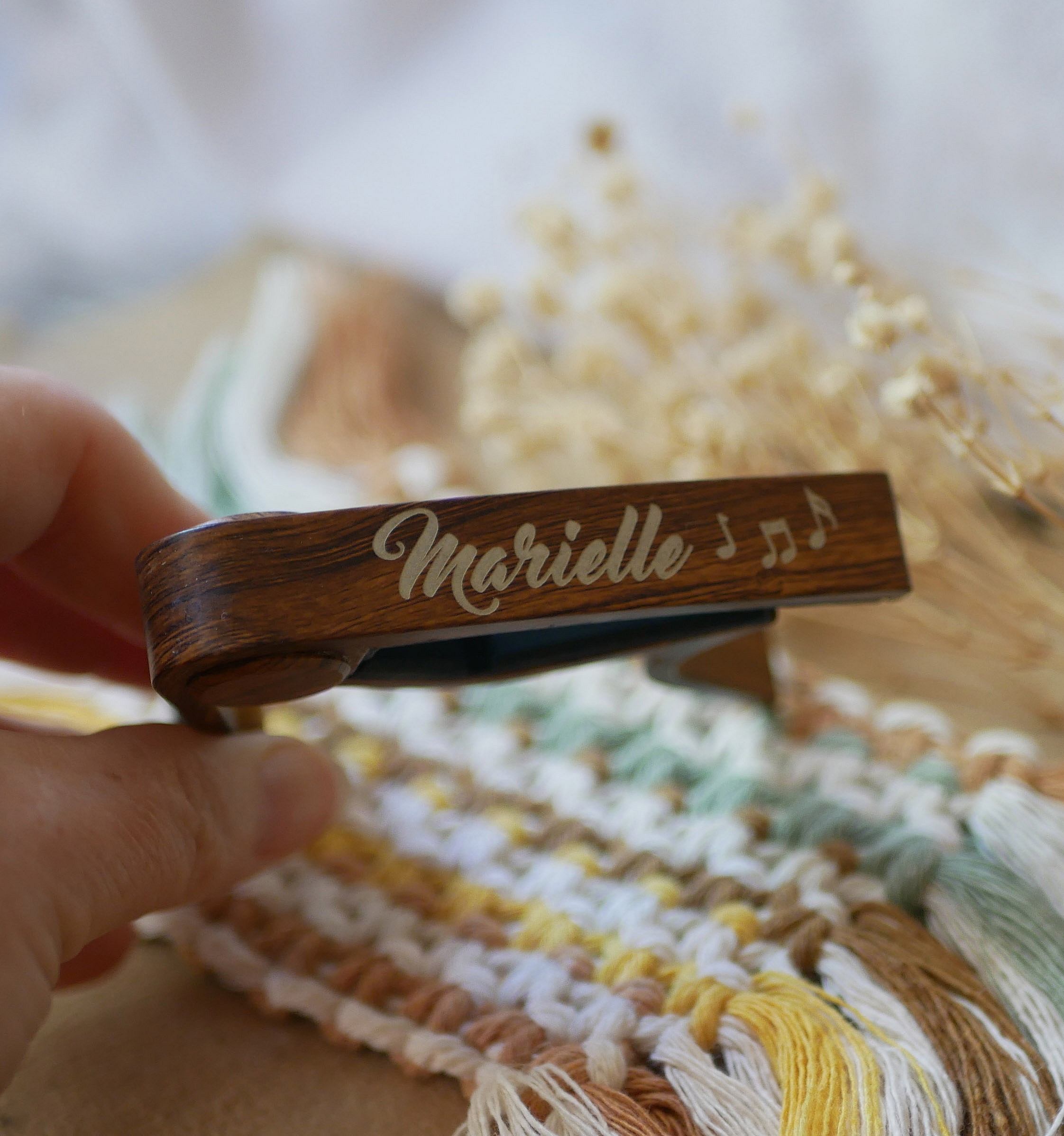 Gitarrkapo i aluminium med egen gravyr