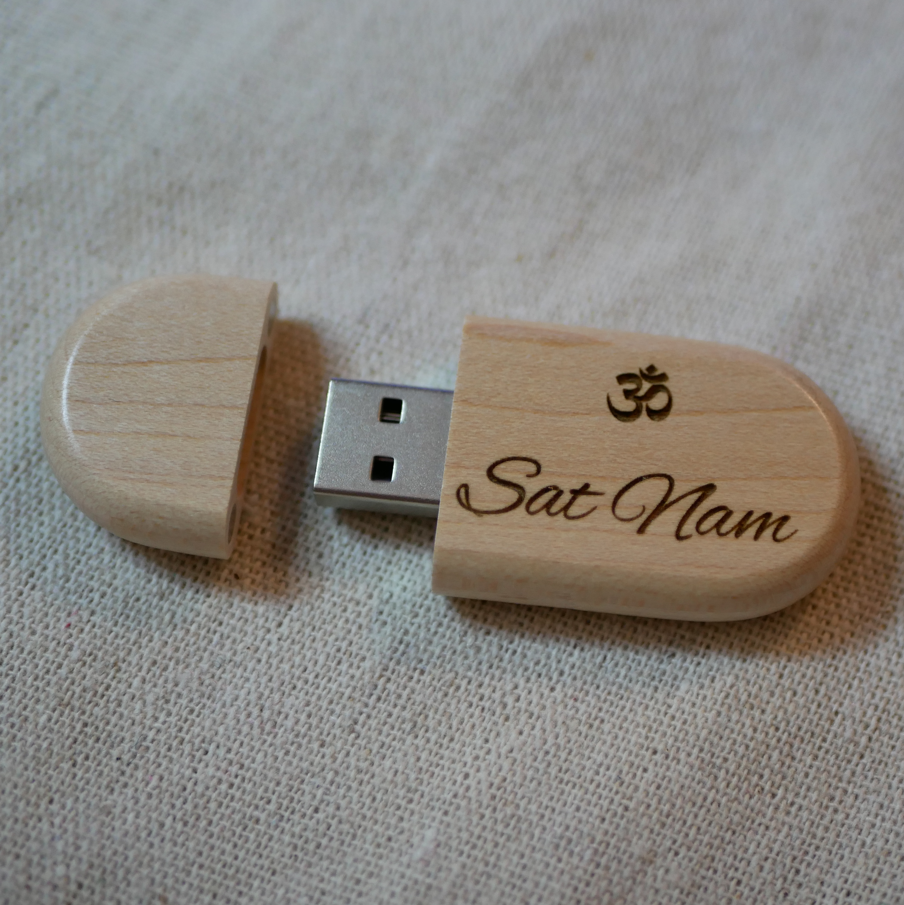 32 GB 3.0 USB-minne i ljust lönnträ