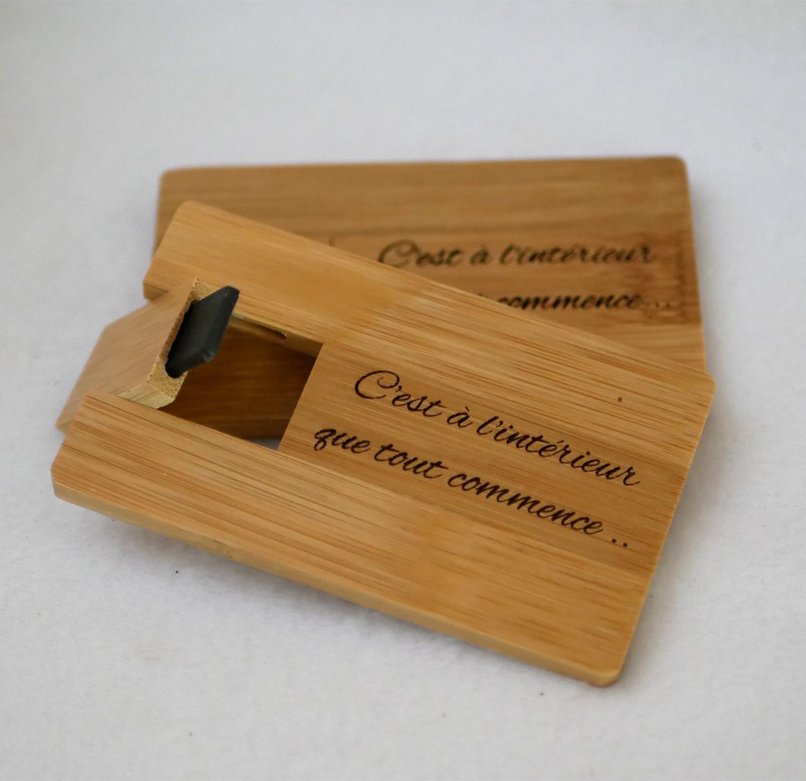 32 GB USB-nyckel Karboniserat bambuträkort som kan personifieras med gravyr