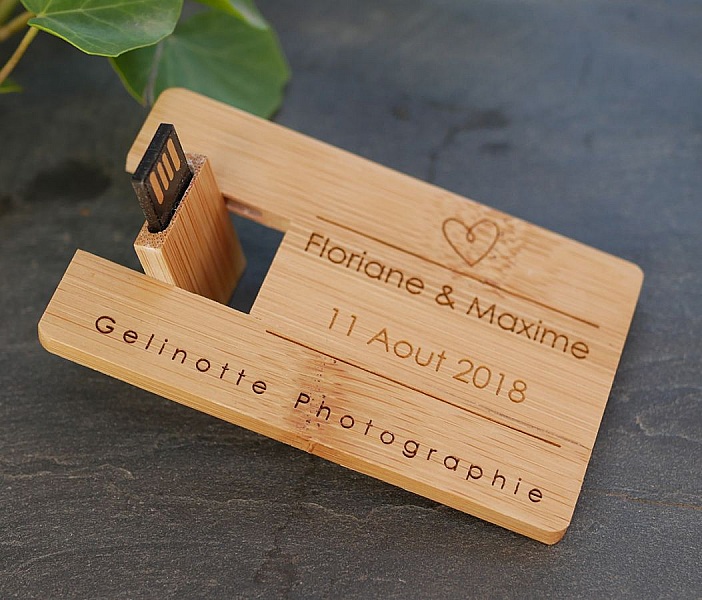 32 GB USB-nyckel Bamboo tr&auml;kort som kan personifieras med gravyr