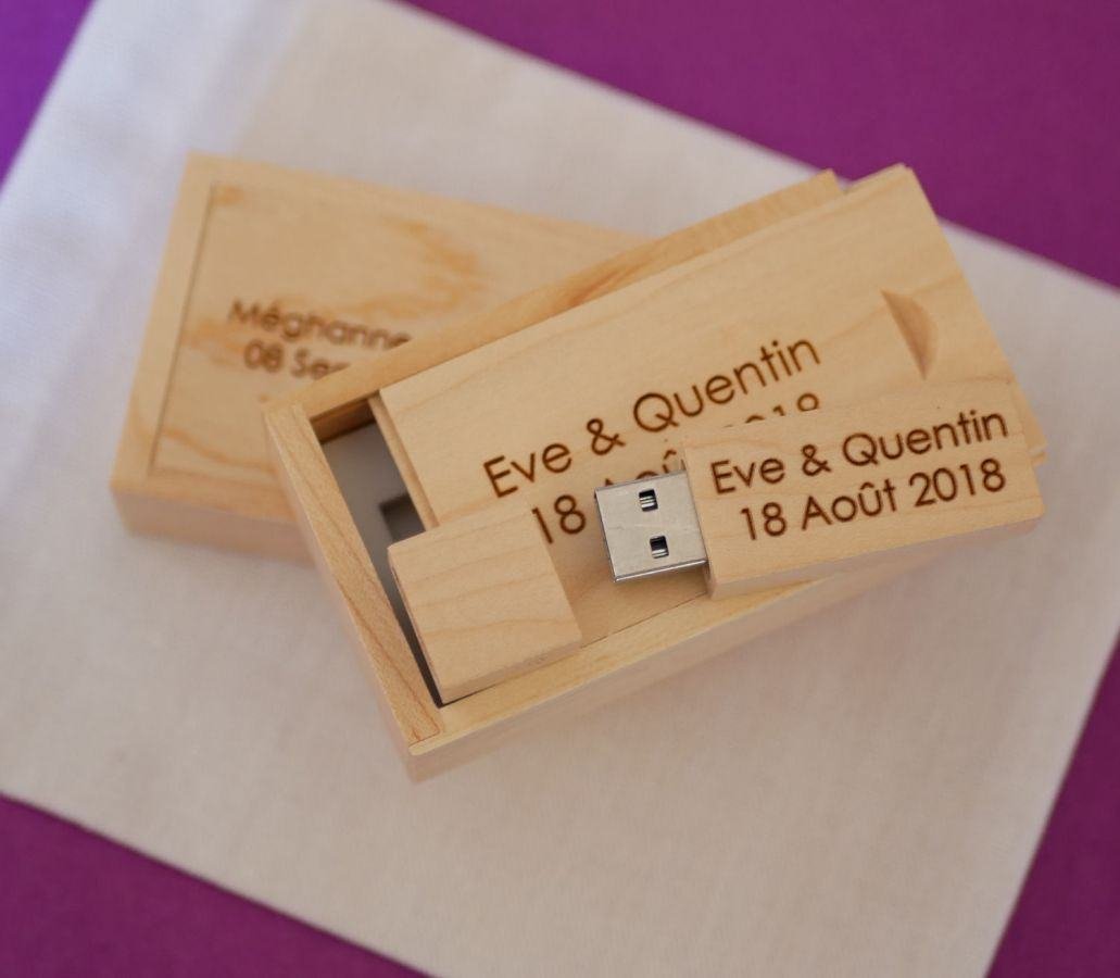 32GB Usb-stick i en lönnlåda som du kan anpassa