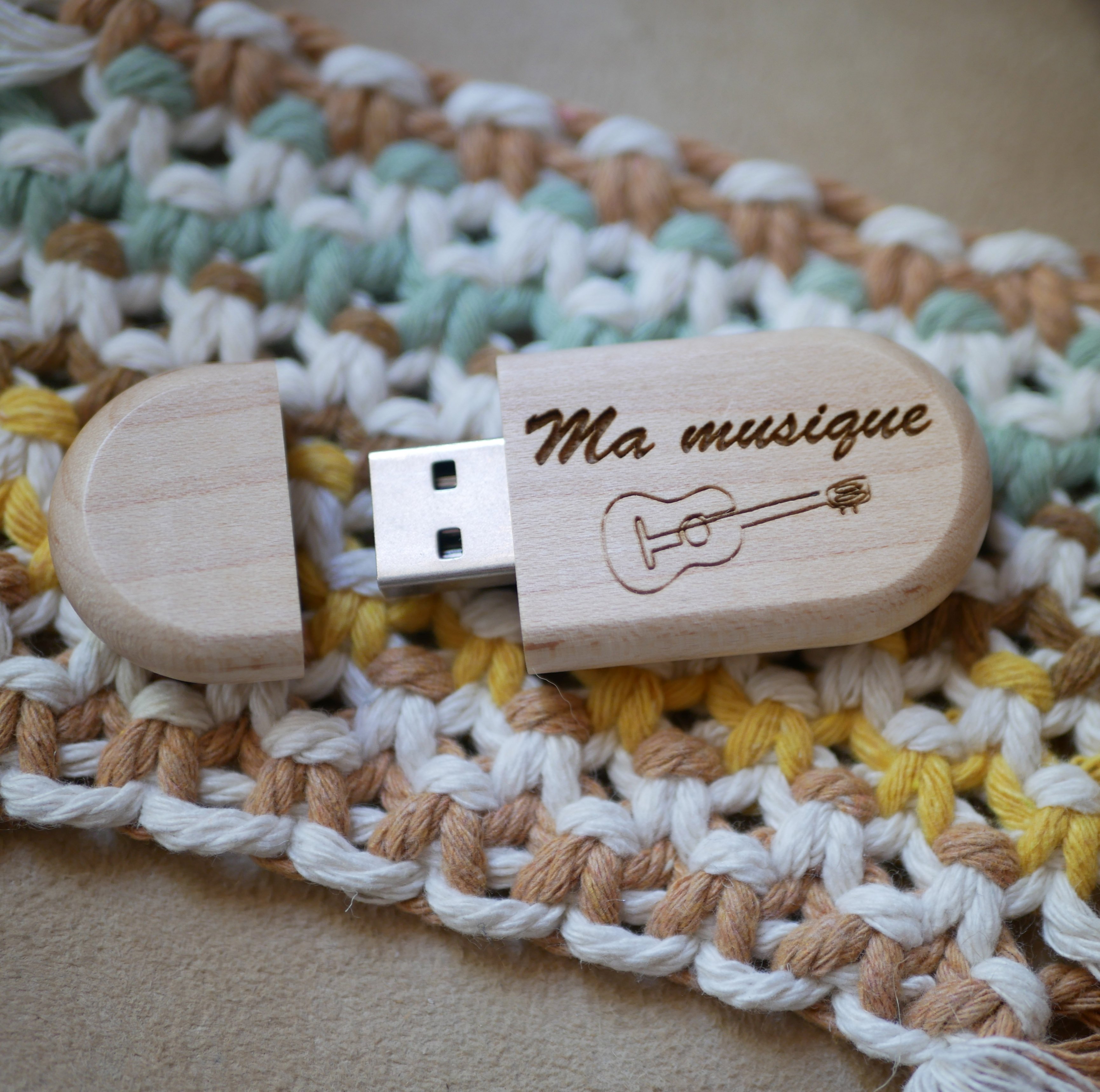 32 GB 3.0 USB-minne i ljust lönnträ