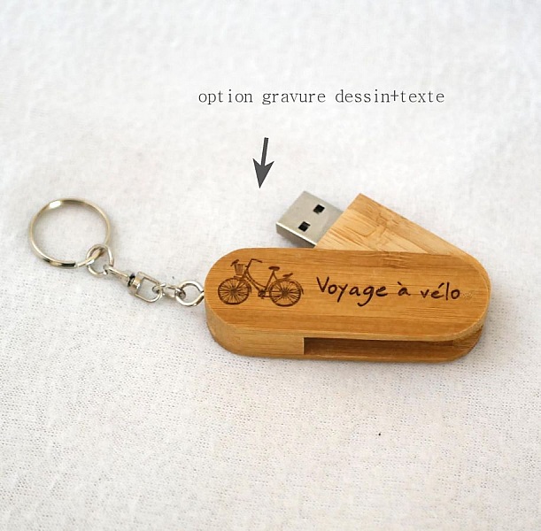32 GB Bamboo USB-nyckelring som kan graveras och personaliseras