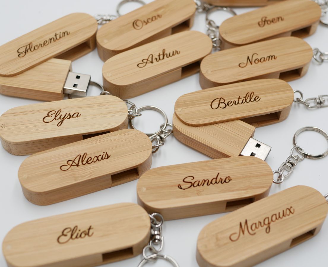 32 GB Bamboo USB-nyckelring som kan graveras och personaliseras