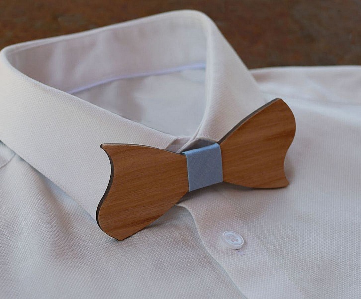 Original asymmetrisk fluga i k&ouml;rsb&auml;rstr&auml; f&ouml;r personlig anpassning