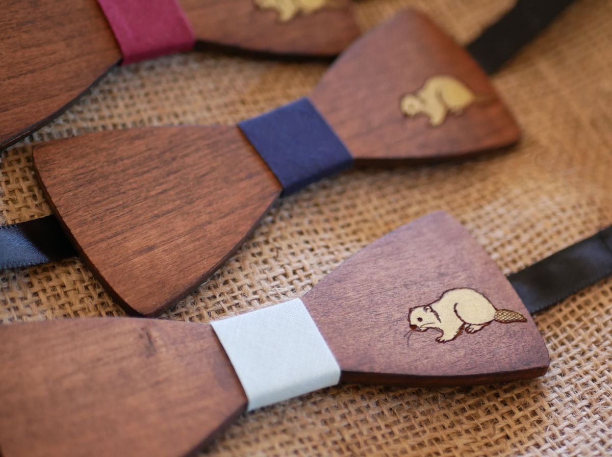 Träbågslips, anpassningsbar design, graverad och målad, tillverkad i Frankrike
