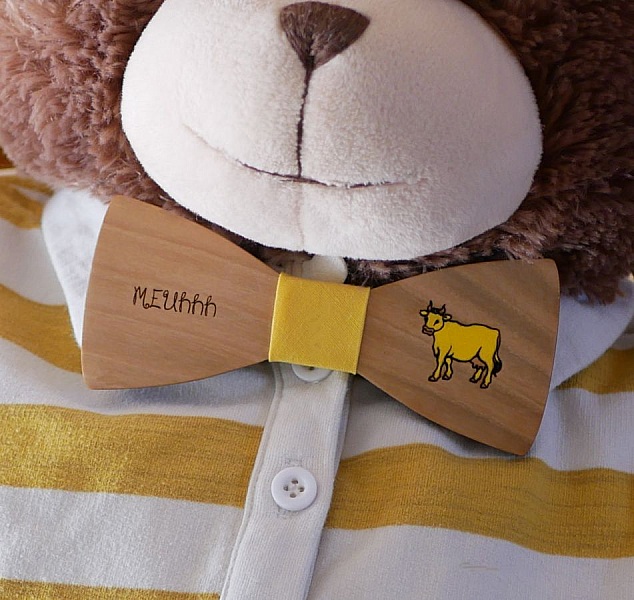 Tr&auml;b&aring;gslips, anpassningsbar design, graverad och m&aring;lad, tillverkad i Frankrike