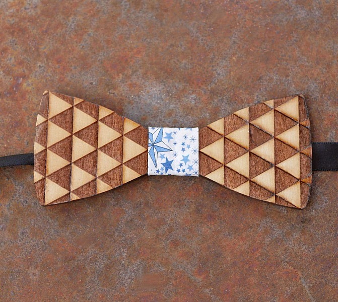 Tr&auml;b&aring;ge med graverade trianglar