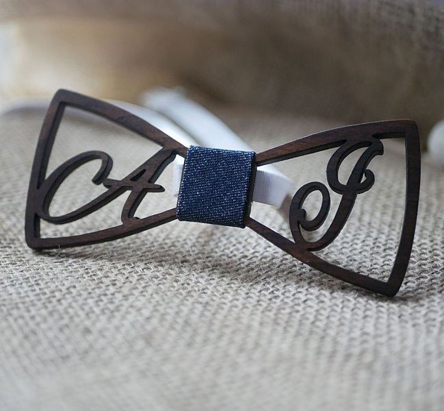 Tr&auml;b&aring;ge personlig med 2 initialer