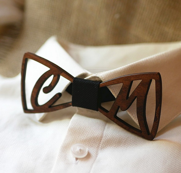 Tr&auml;b&aring;ge personlig med 2 initialer