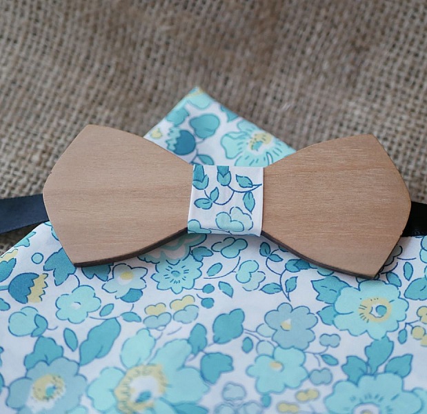 Liberty Betsy Mintgr&ouml;n Tr&auml; Bow Tie Pouch
