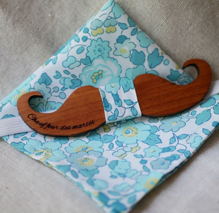 Liberty Betsy Mintgrön Trä Bow Tie Pouch