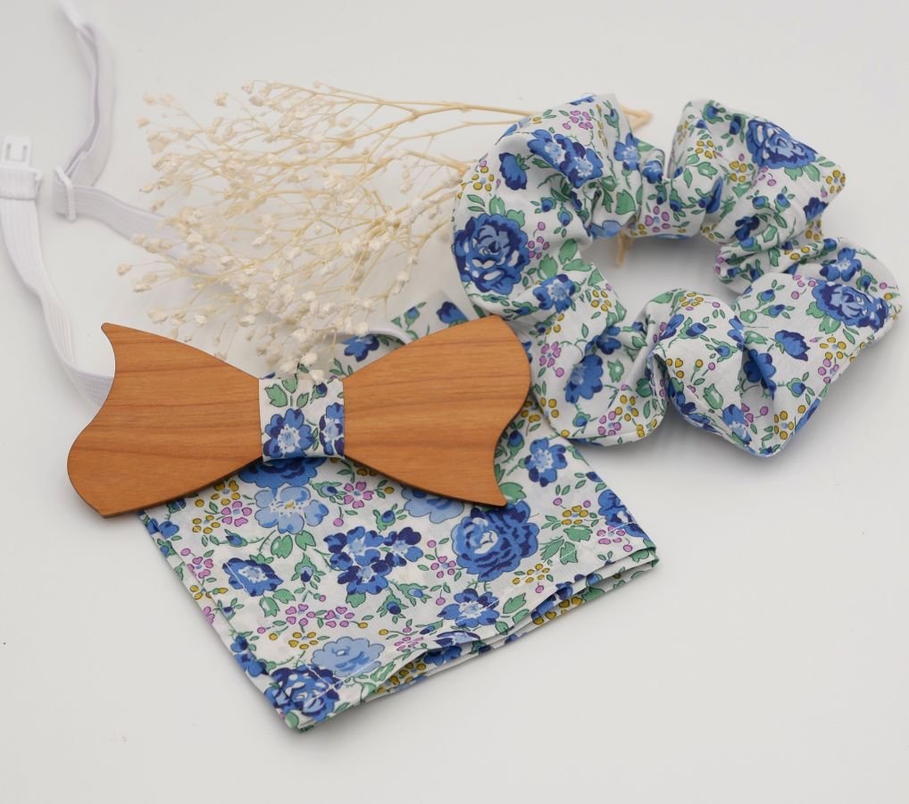 Liberty Blue väska + scrunchie + träbåge