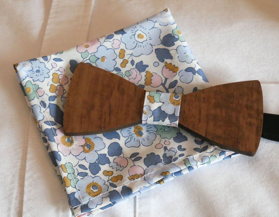 Liberty Denim blå kopplingsväska och anpassningsbar träbåge