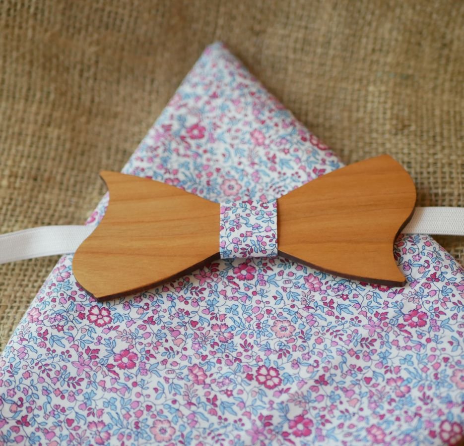 Liberty Katie clutch bag + scrunchie + träbåge
