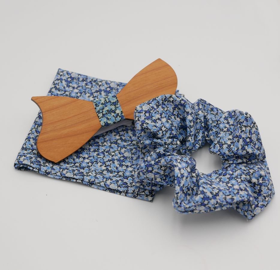 Liberty Pepper Blue pouch + scrunchie + träbåge