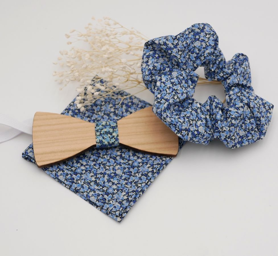 Liberty Pepper Blue pouch + scrunchie + träbåge