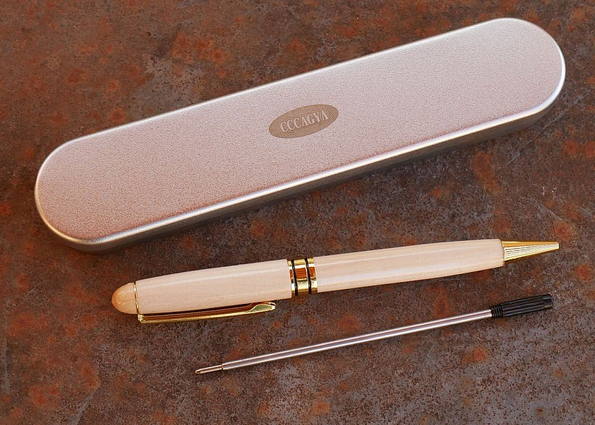 Stylo grav&eacute; personnalis&eacute; en bois coffret m&eacute;tal
