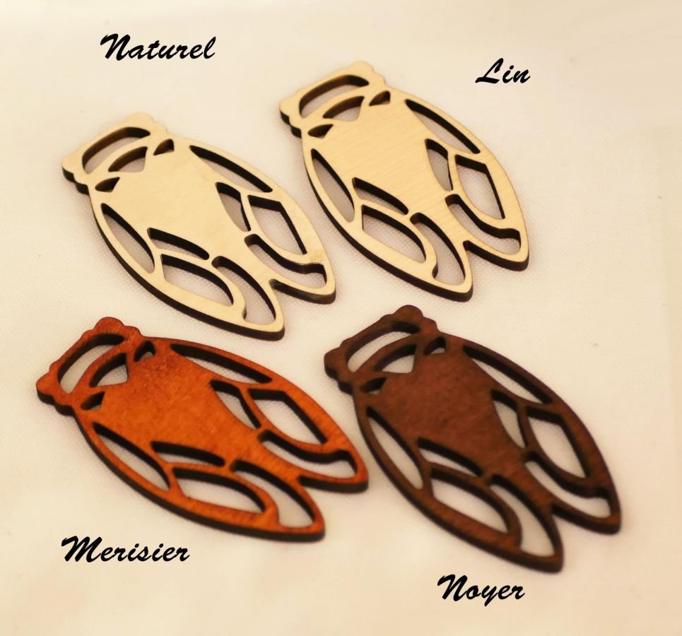 4 träunderlägg Wooden Cicadas för personlig anpassning