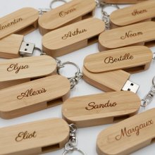 32 GB Bamboo USB-nyckelring som kan graveras och personaliseras