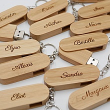 16 GB USB-nyckelring i bambu att gravera och g&ouml;ra personlig