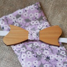 Liberty Mitsi clutch bag med lila blommor och träbåge, anpassningsbar